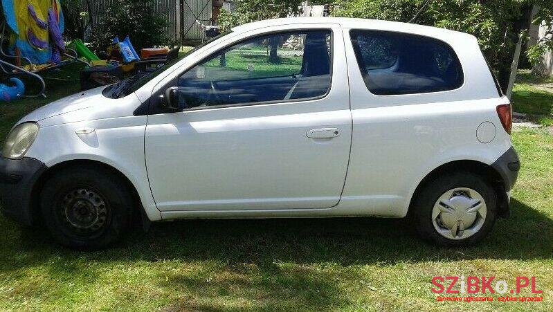 2003' Toyota Yaris photo #1