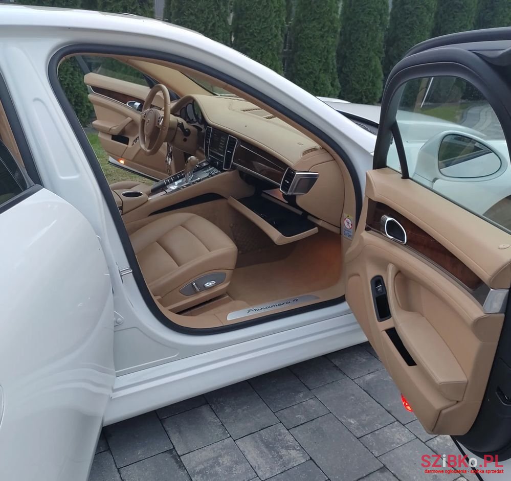 2012' Porsche Panamera photo #6
