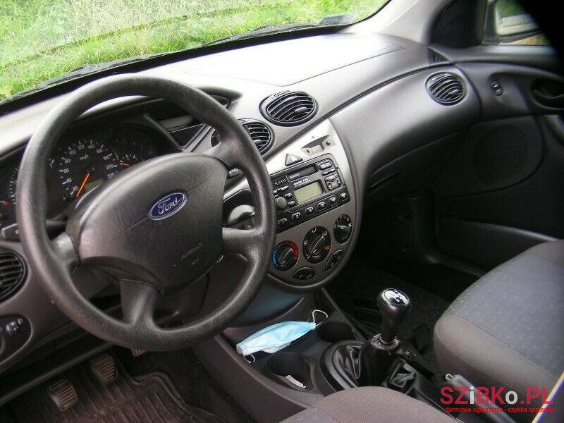 2004' Ford Focus photo #5