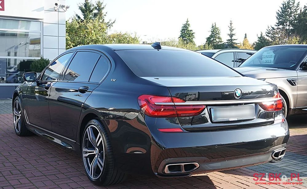 2017' BMW 7 Series photo #3