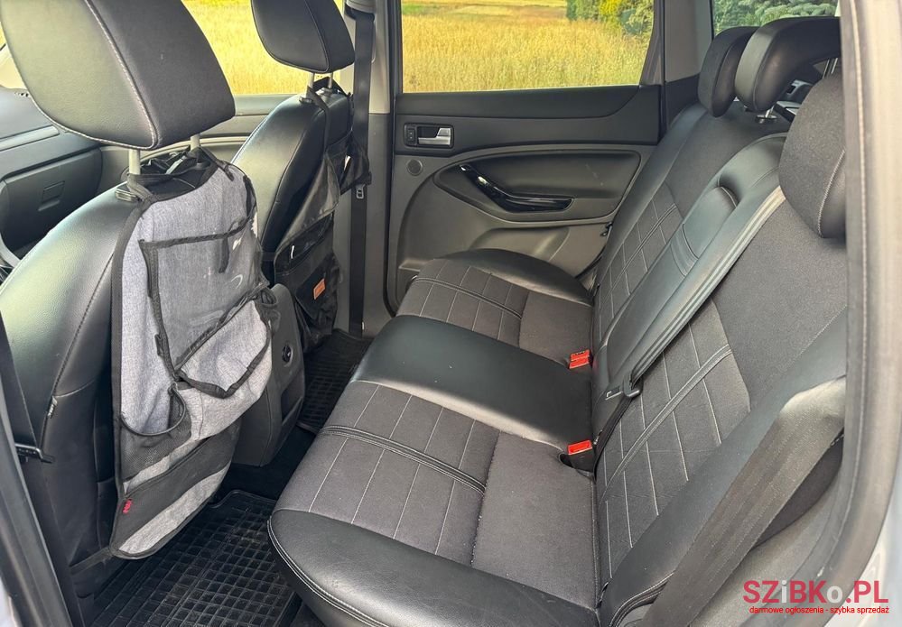 2011' Ford Kuga photo #4