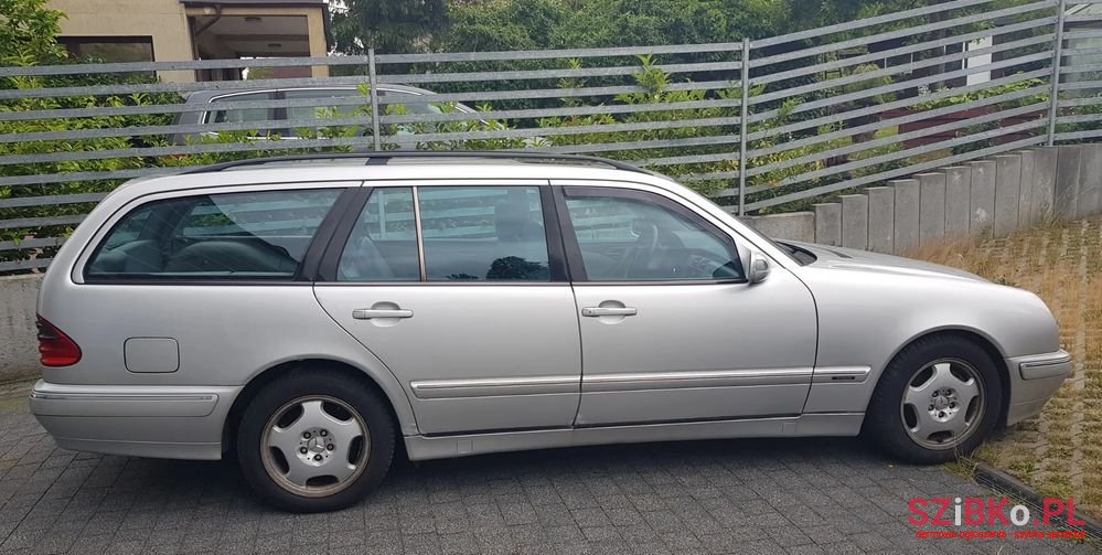 2000' Mercedes-Benz E-Class photo #1