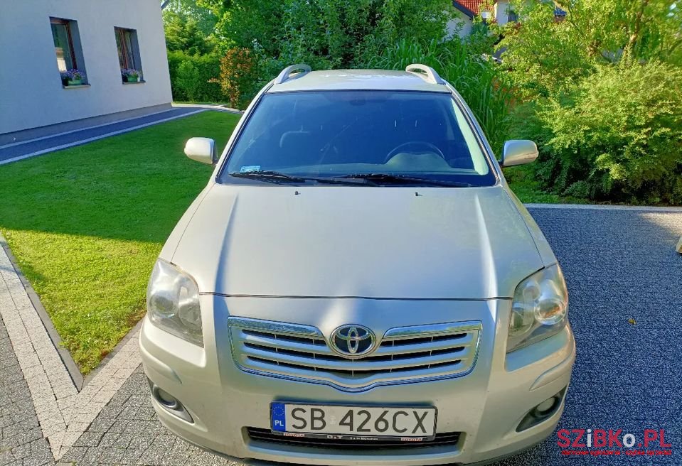 2007' Toyota Avensis photo #1