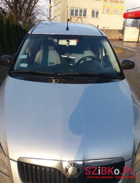 2007' Skoda Roomster photo #6