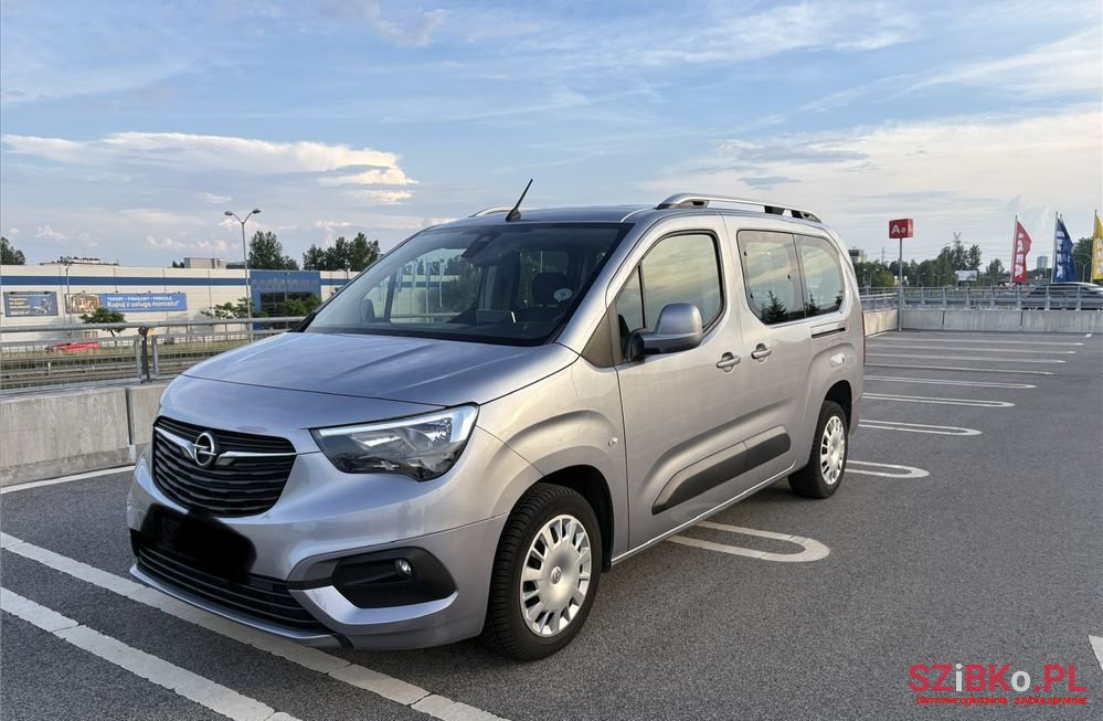 2020' Opel Combo photo #2