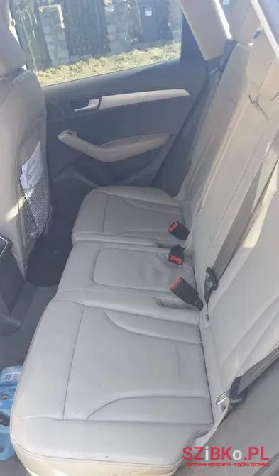 2010' Audi Q5 photo #6