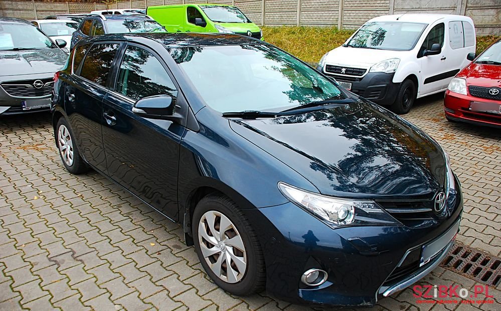 2013' Toyota Auris 1.33 Vvt-I Life+ photo #1