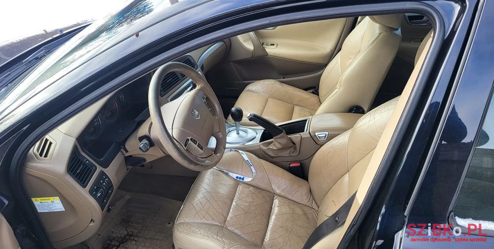 2005' Volvo V70 photo #3