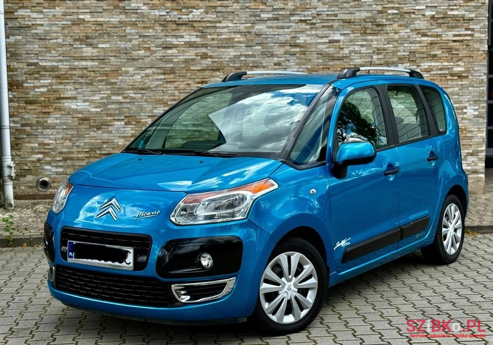 2010' Citroen C3 Picasso photo #2