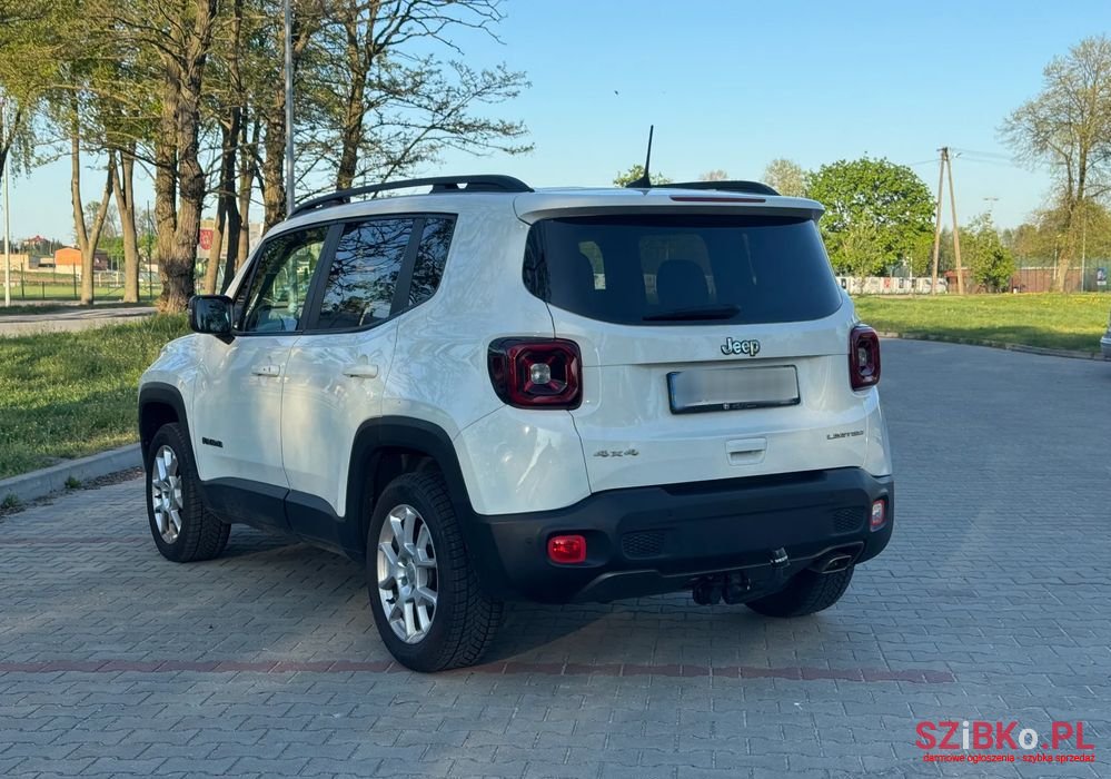 2019' Jeep Renegade photo #6