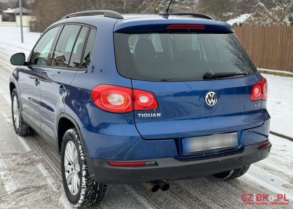2009' Volkswagen Tiguan photo #5