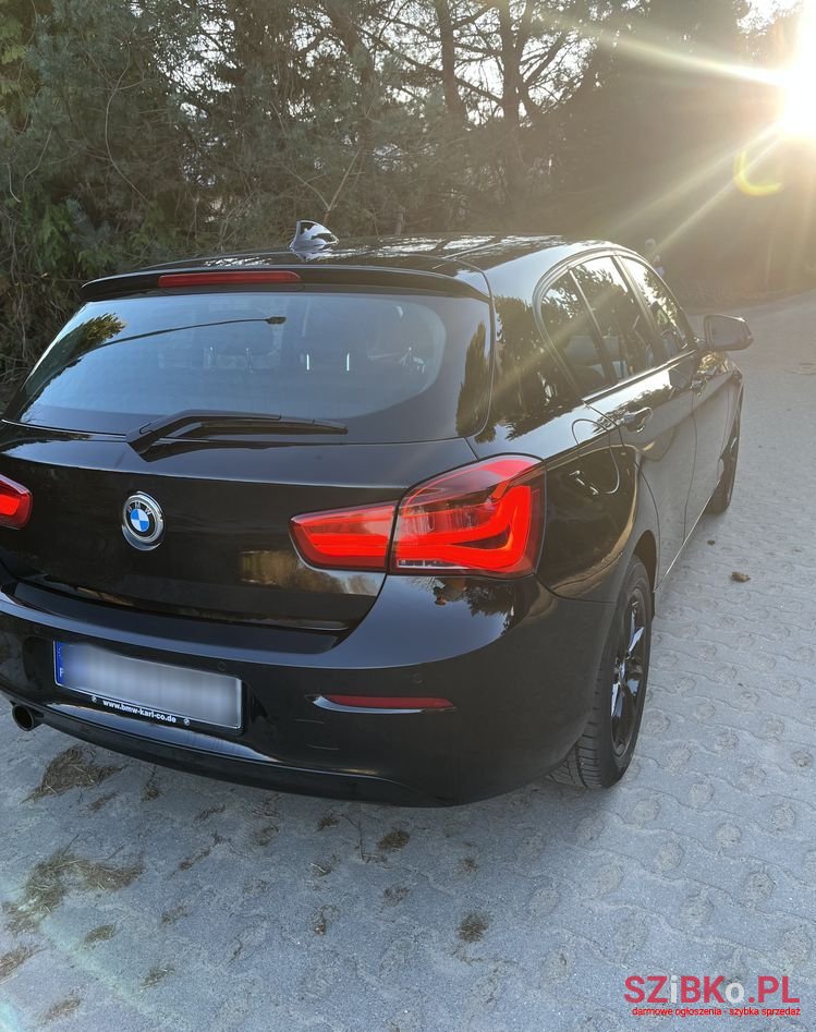 2016' BMW 1 Series photo #6