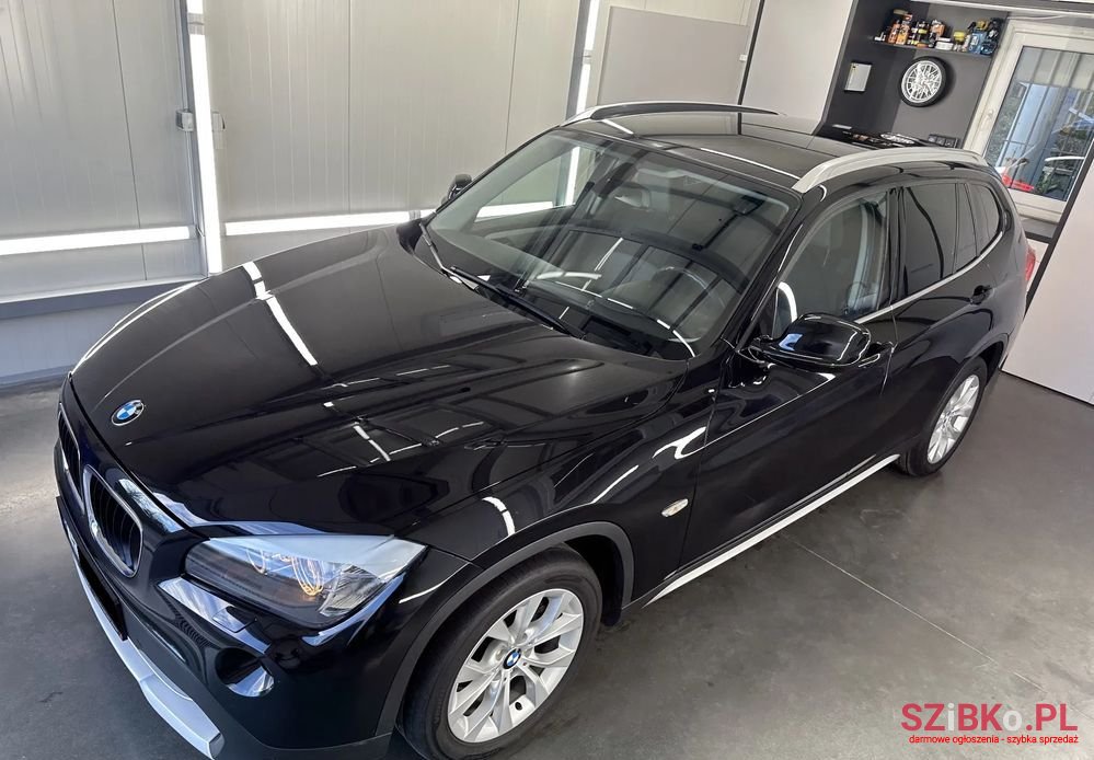 2011' BMW X1 Xdrive20I photo #2