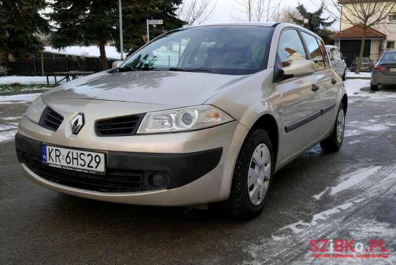 2008' Renault Megane photo #1
