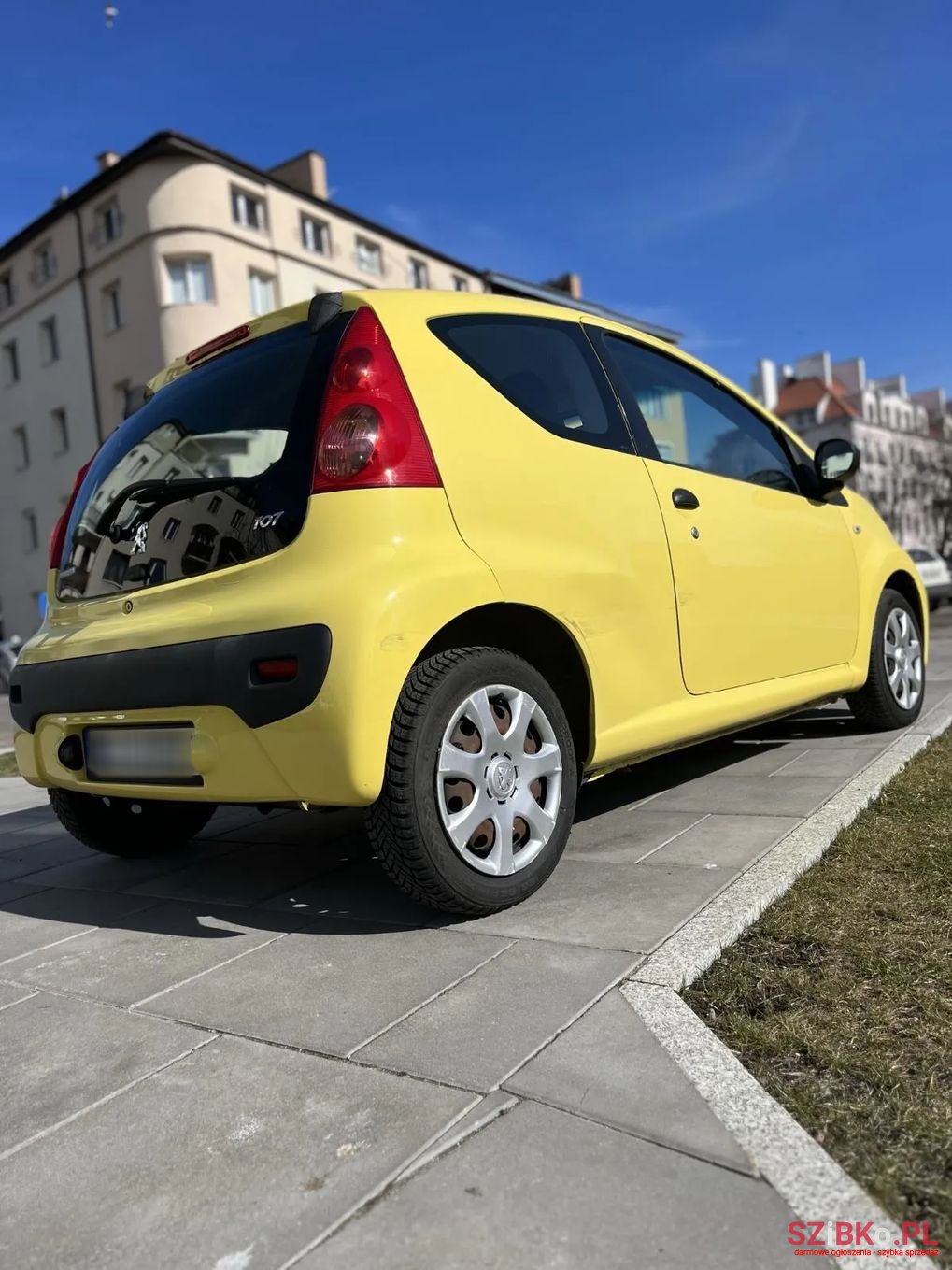 2011' Peugeot 107 photo #4