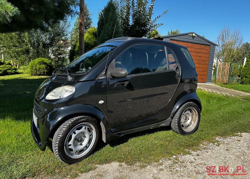 2001' Smart Fortwo photo #2