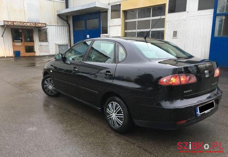 2004' SEAT Cordoba photo #2