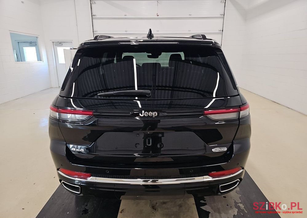 2023' Jeep Grand Cherokee photo #4