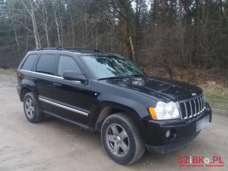 2005' Jeep Grand Cherokee photo #4