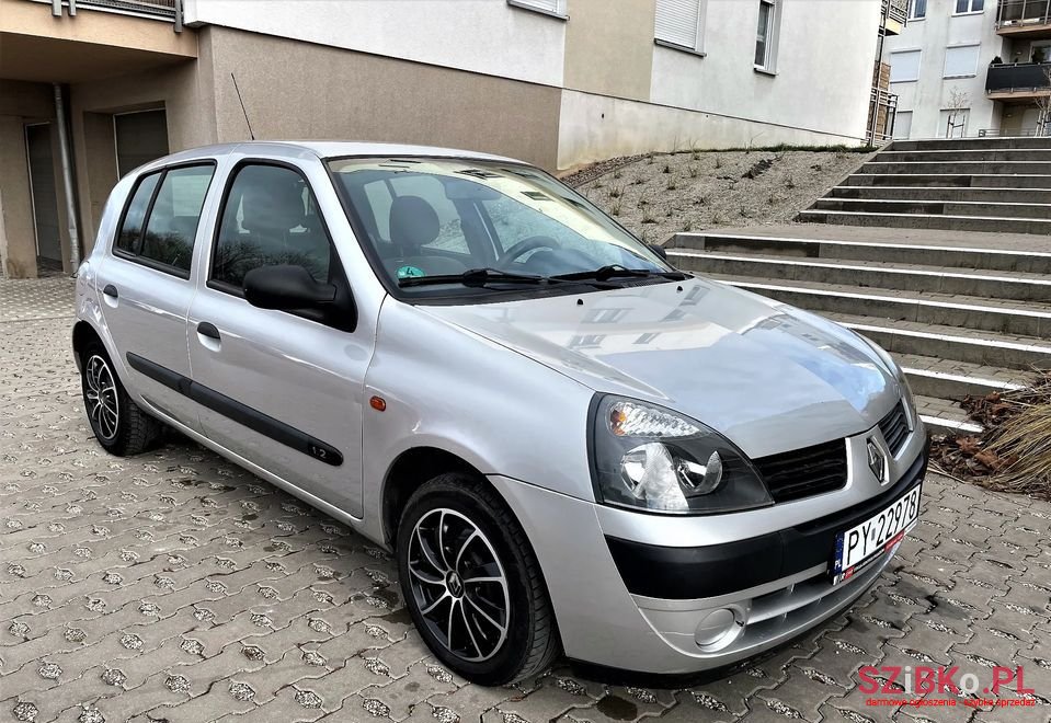 2006' Renault Clio photo #1