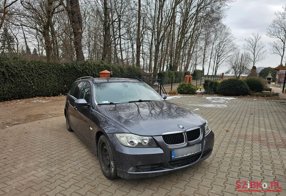 2007' BMW 3 Series 320I photo #2