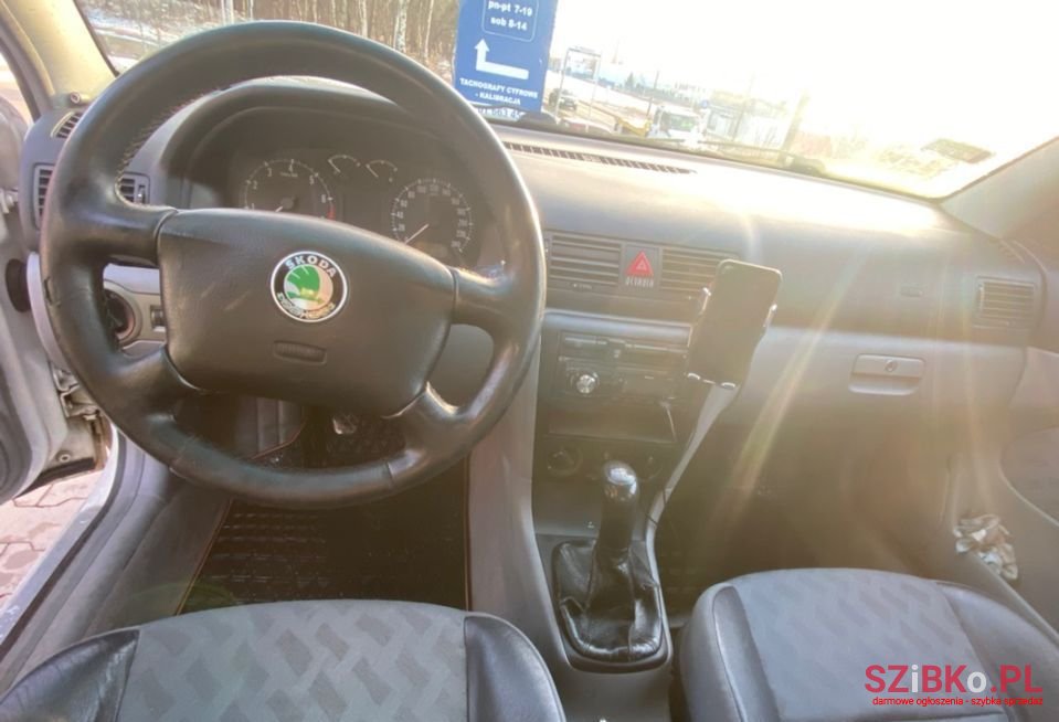 1999' Skoda Octavia photo #5