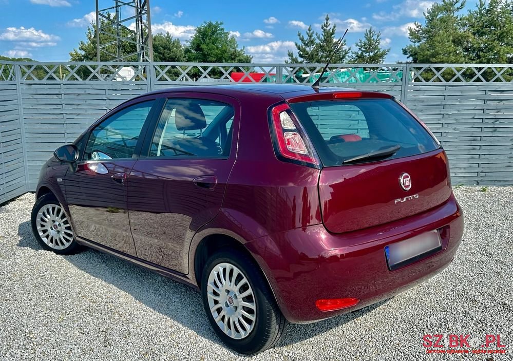 2012' Fiat Punto Evo photo #2