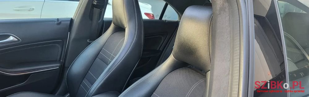 2014' Mercedes-Benz CLA 180 photo #5