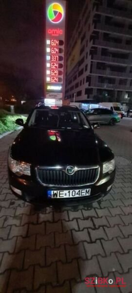 2012' Skoda Superb photo #3