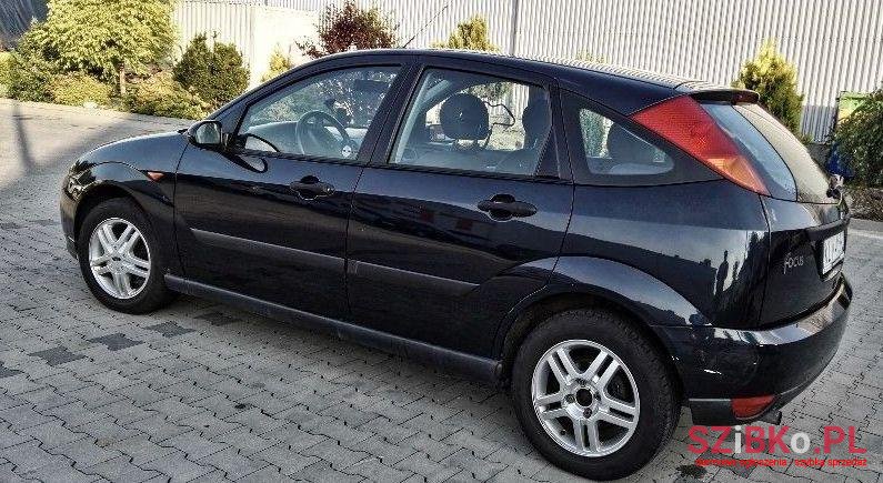 2001' Ford Focus photo #2