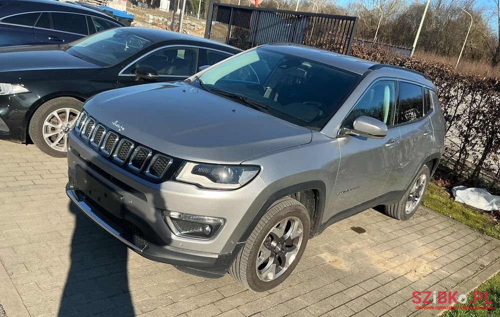 2019' Jeep Compass photo #2