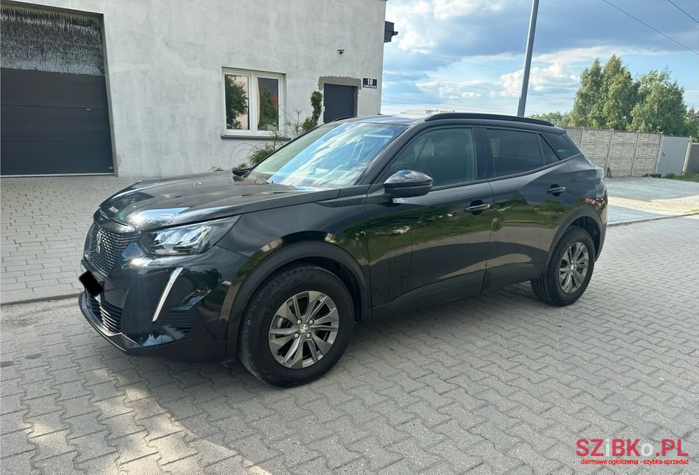 2023' Peugeot 2008 photo #1