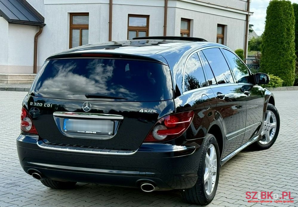 2009' Mercedes-Benz R-Class photo #3