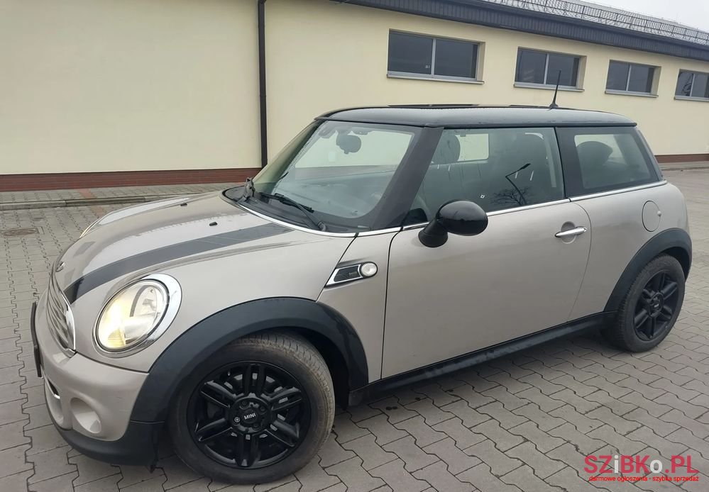 2013' MINI Cooper D Baker Street photo #1