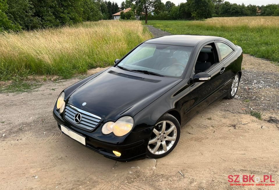 2002' Mercedes-Benz Klasa C photo #1