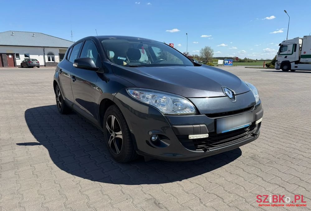 2010' Renault Megane 1.6 16V Expression Euro5 photo #4