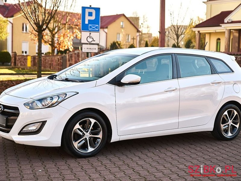 2016' Hyundai i30 photo #5