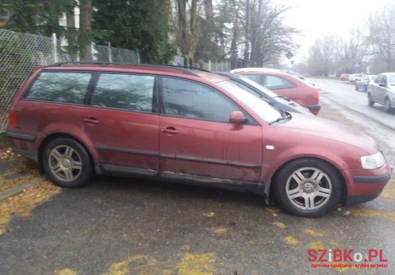 2000' Volkswagen Passat photo #1