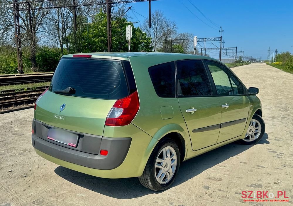 2008' Renault Grand Scenic photo #3
