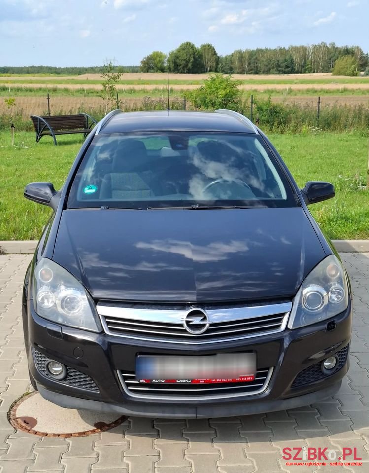 2008' Opel Astra 1.6 Enjoy photo #2