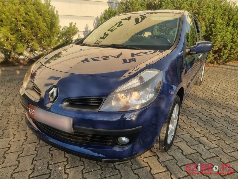 2006' Renault Clio photo #1