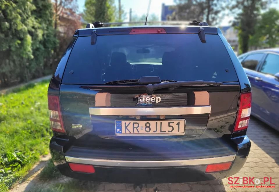 2009' Jeep Grand Cherokee photo #5