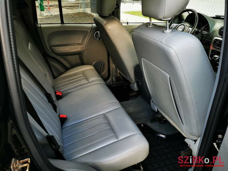 2006' Jeep Cherokee photo #5