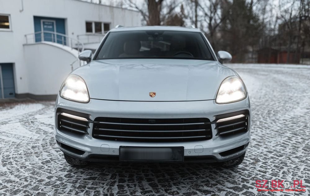 2020' Porsche Cayenne E-Hybrid Tiptronic S photo #5