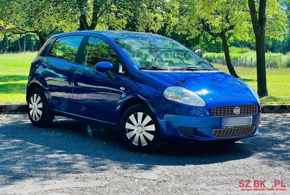 2009' Fiat Grande Punto 1.4 8V photo #6