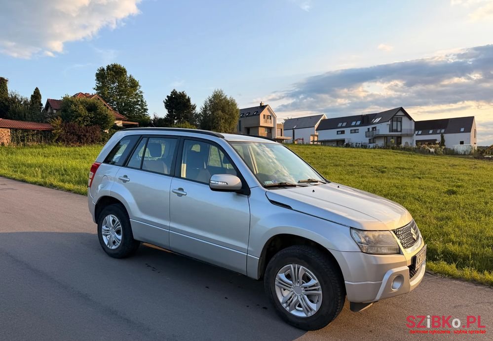 2009' Suzuki Grand Vitara 2.0 photo #2
