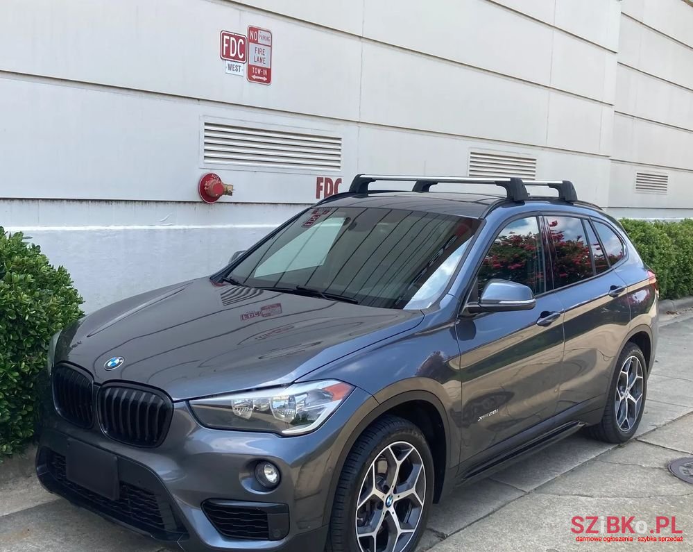 2017' BMW X1 Xdrive25I Sport Line photo #6