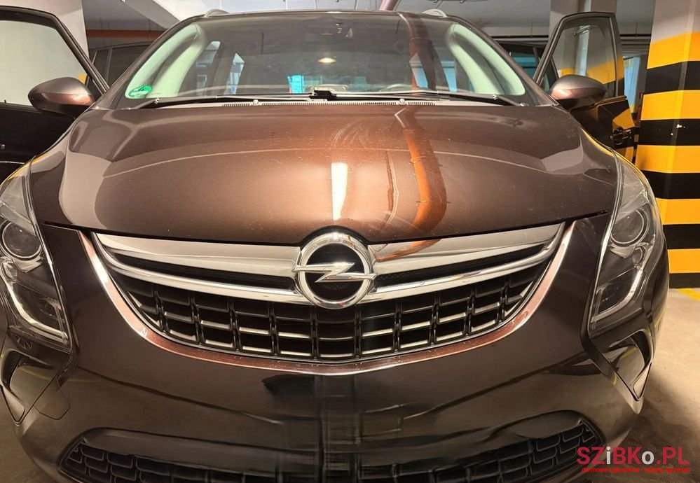 2016' Opel Zafira photo #5