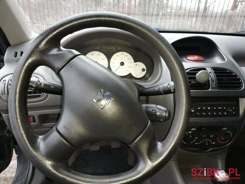 2001' Peugeot 206 photo #5