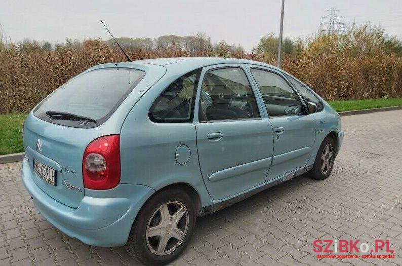 2003' Citroen Xsara Picasso photo #1